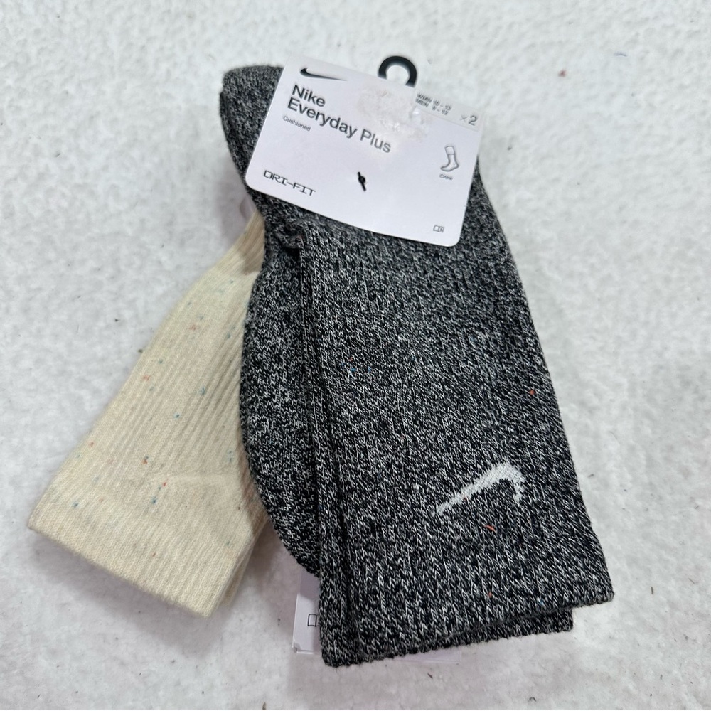 Nike Socks - Picture 2 of 8
